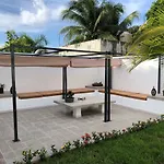 Vacation Rental - Upper Floor Room At Casa Cocoa