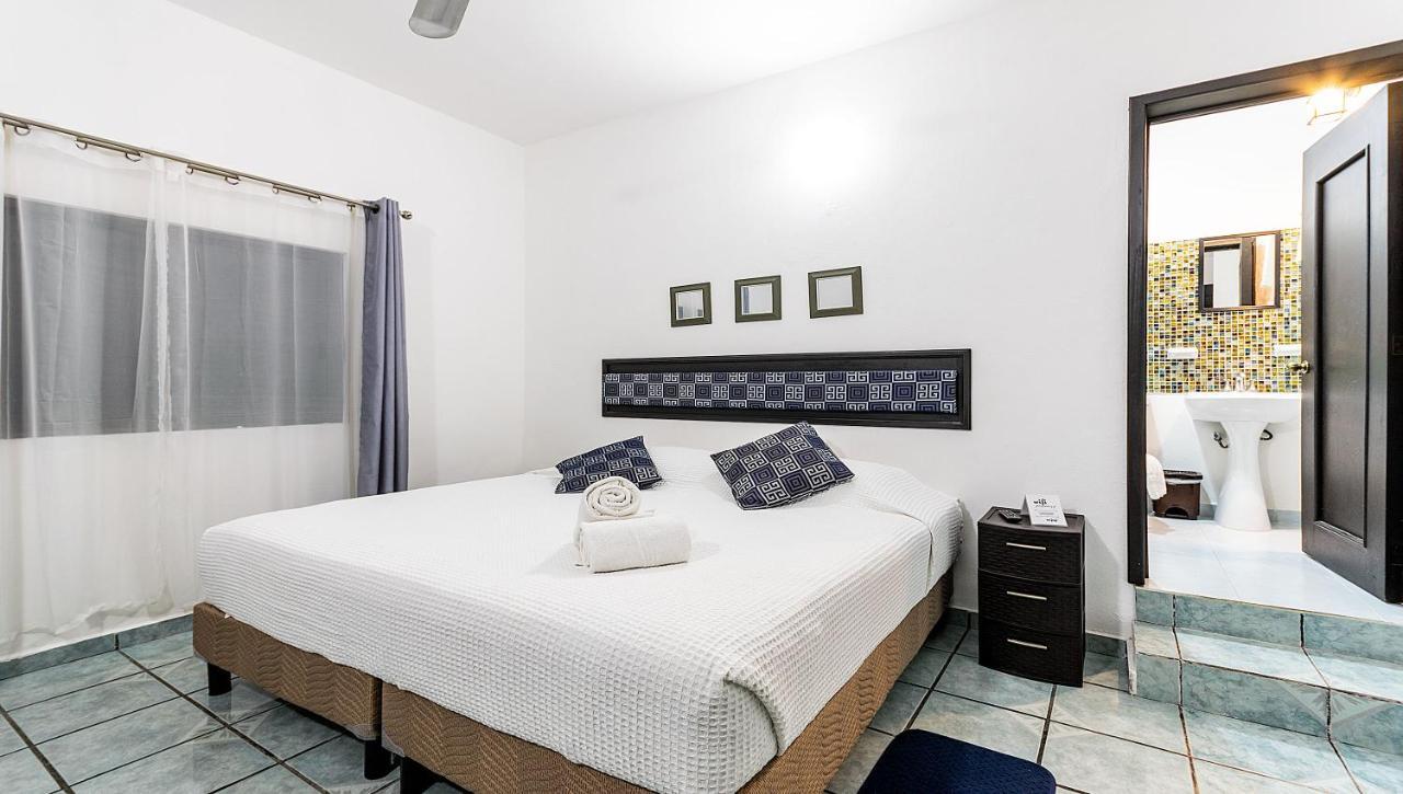 Vacation - Upper Floor At Casa Cocoa Apartment Cozumel